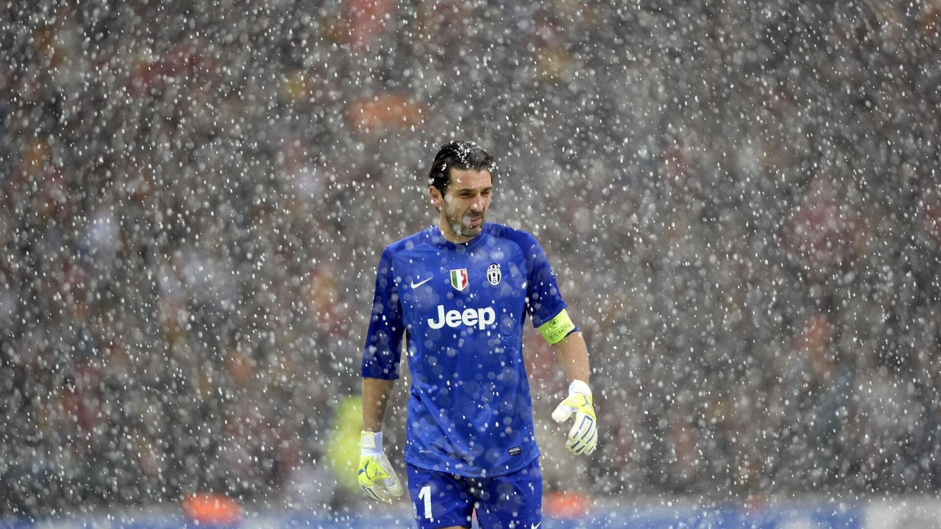 比利时绝杀加纳,赖斯在F1街道赛接管比赛,在失控边缘,谁握住了命运的缰绳?